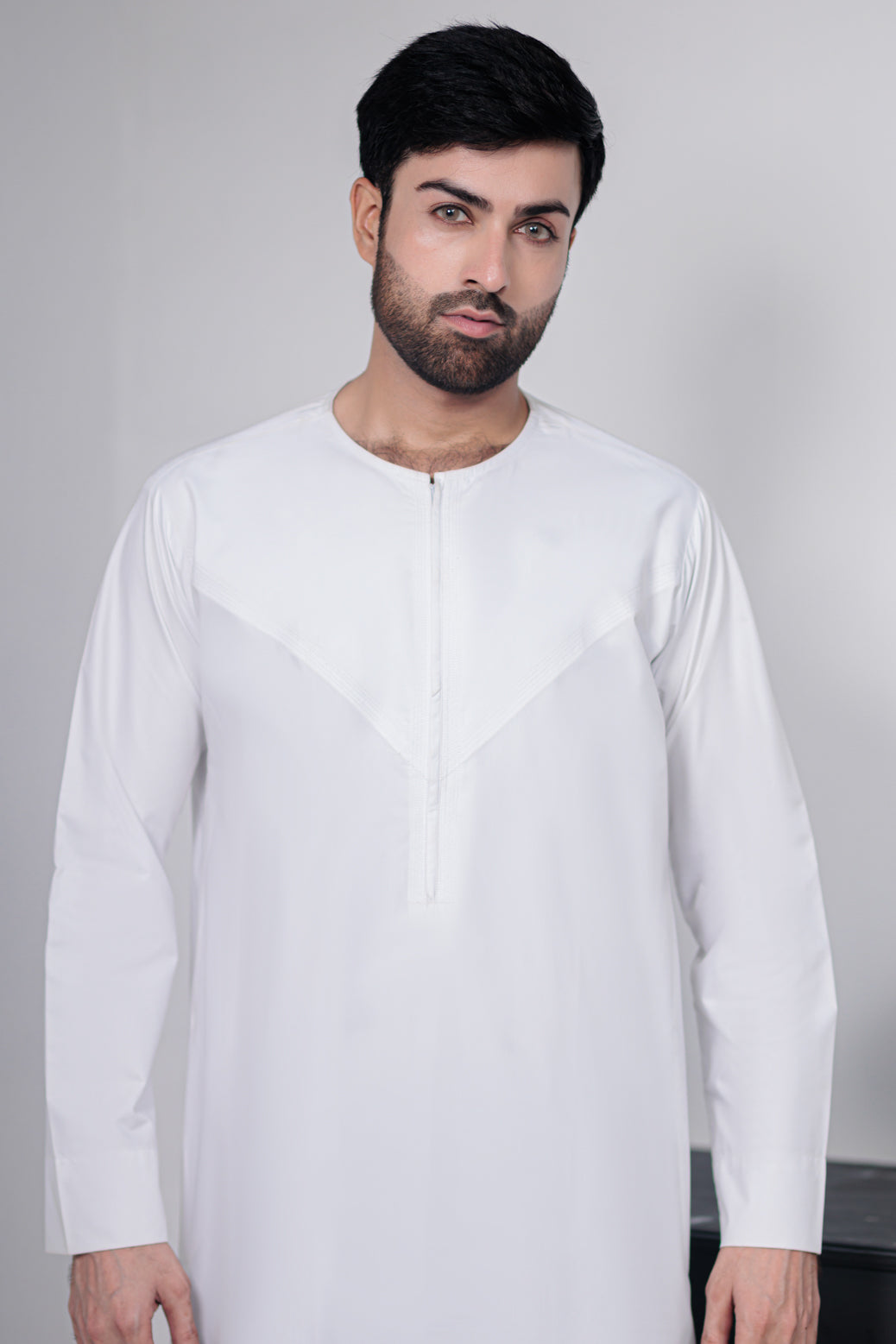 White Emarati Zipper Thobe