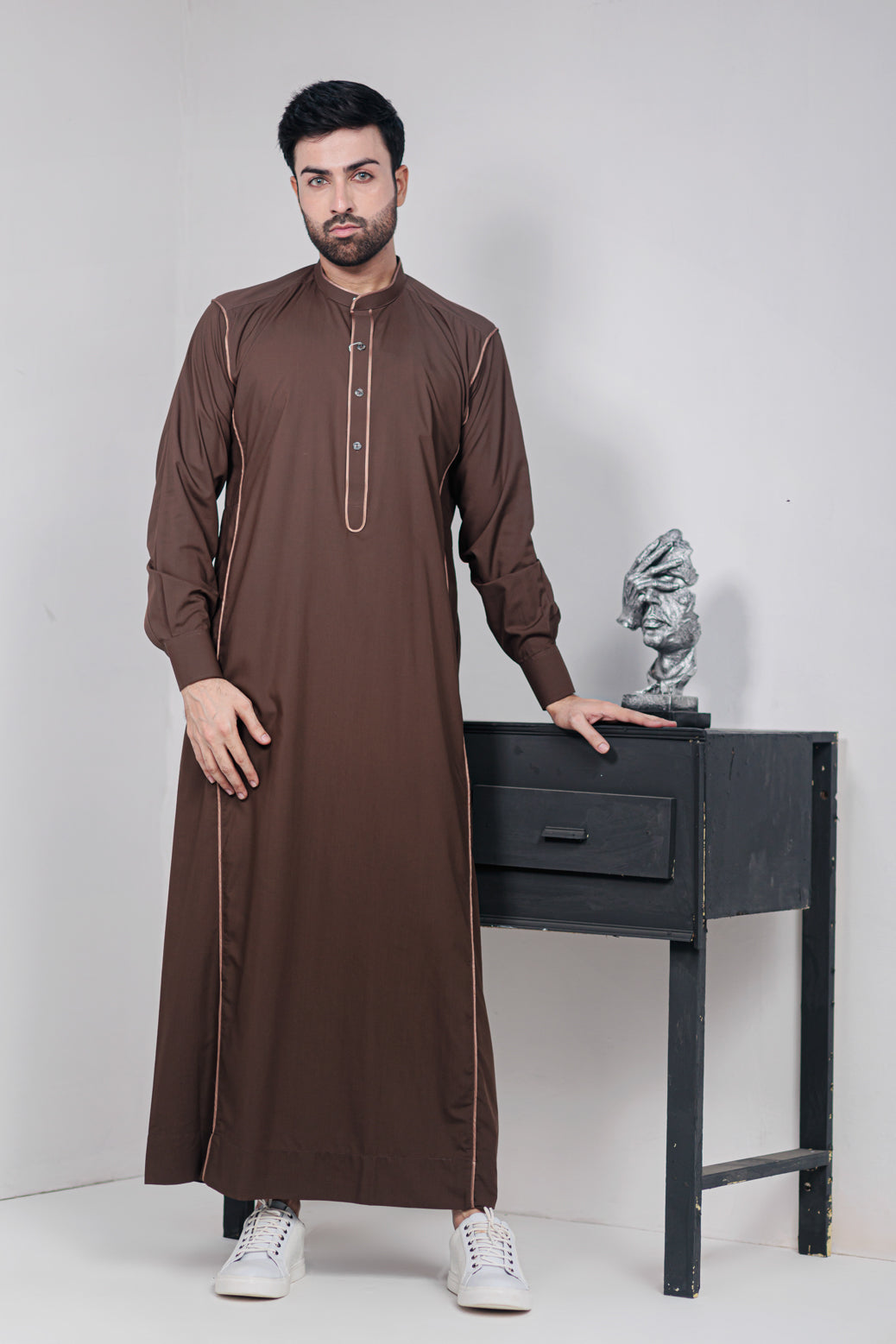 The Founder – Brown Designer Kali Thobe