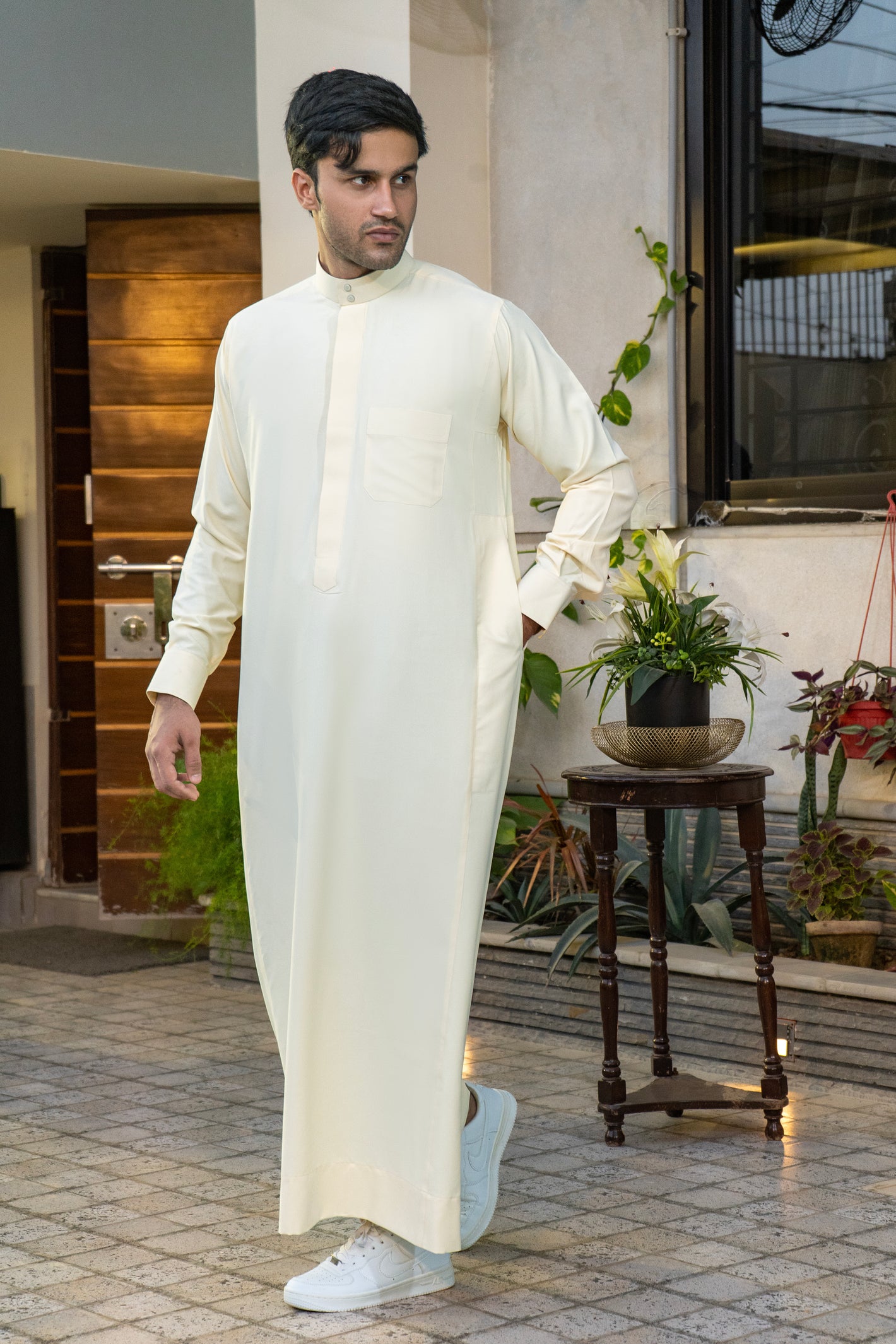 Plain Off White Saudi Thobes