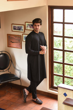 BLACK-KAMEEZ SHALWAR