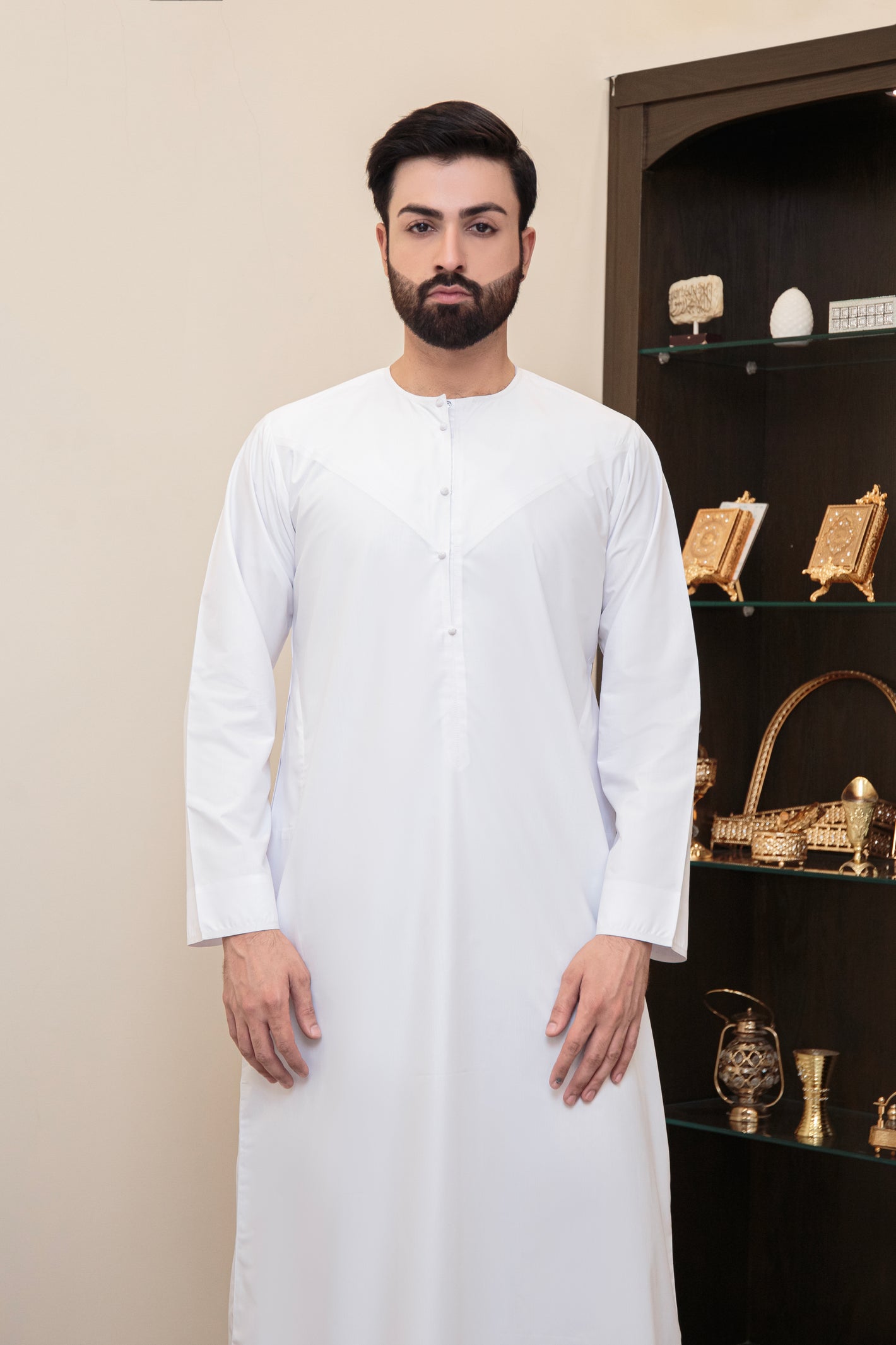 White Emarati Thobe